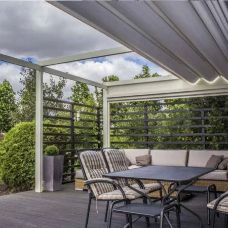 Pergola CIEL adossée à toiture rétractable pas chère