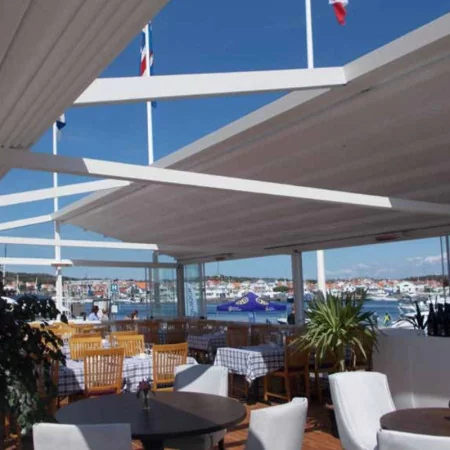 Voici le toit ouvert pour votre pergola auto portée pas chère