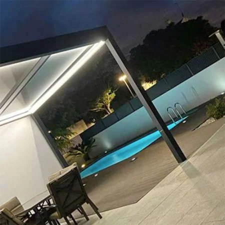 Pergola toit ouvrant rétractable parallèle polycarbonate sur mesures