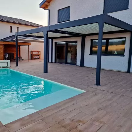 Pergola Bioclimatique pleine journée