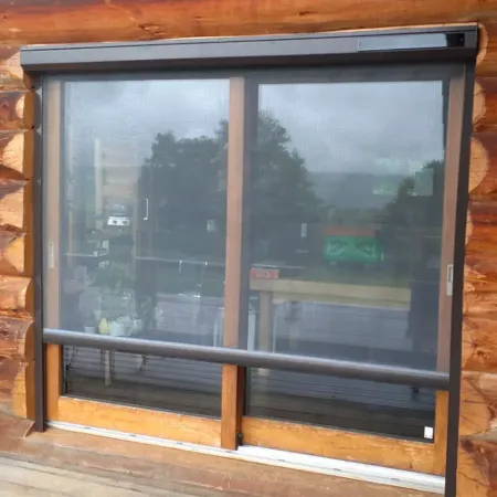 store toile moustiquaire motorisée solaire