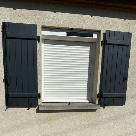 Visualiser le Volet Roulant Solaire Blanc à prix direct usine