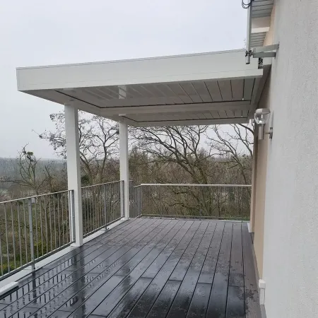 Voici l'option pieds déportés de la Pergola Bio à Prix Discount haut de gamme