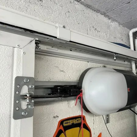 moteur de la porte de garage latérale