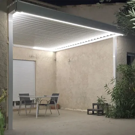 Avec ses Pieds Déportés Pergola Bio Blanche