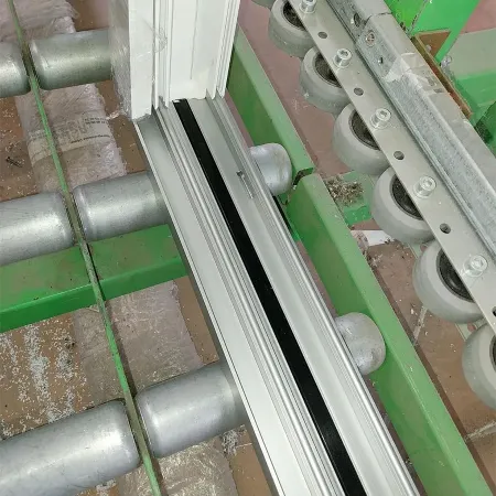 Pour Coulissant à 4 Vantaux voici le Rail Pmr