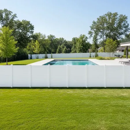 Au bords de la piscine notre Cloture Brise Vue Blanche