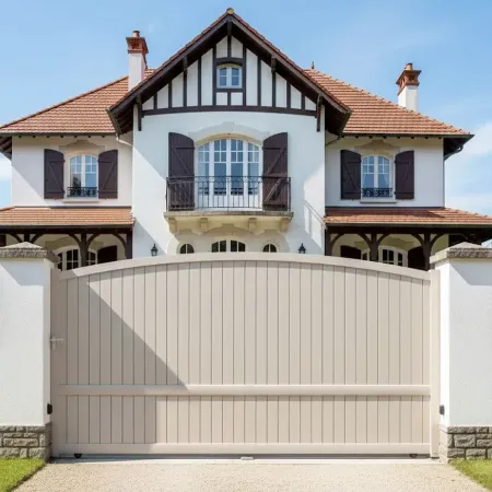 En RAL 1015 Beige commandez vite votre Portail Coulissant 4m