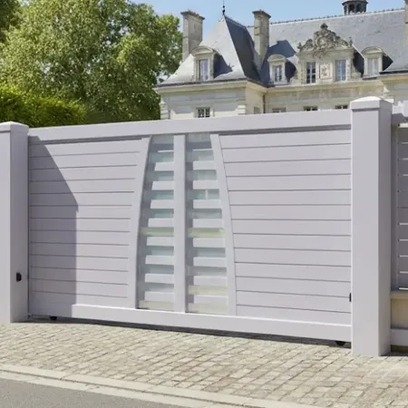 Il est trés résistant le Portail Coulissant Sur Mesure Anthracite