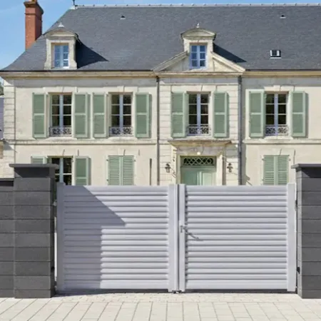 Regarde ce Portail Alu Battant Standard en 3m50 à Prix Bas