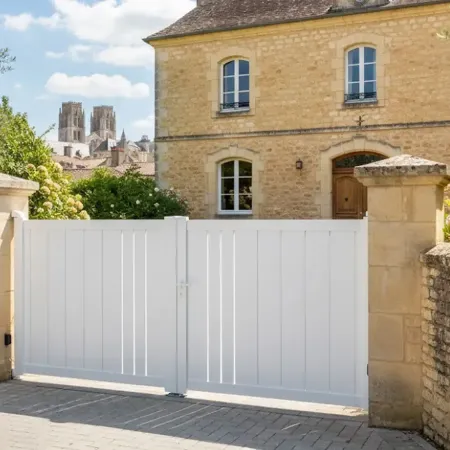 RAL Blanc de la palette pour le Portail Battant 4m Standard 100% Aluminium