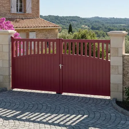 A Petit Budget le Portail Alu Standard est la