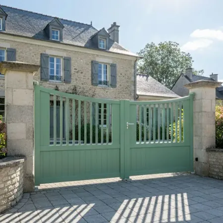 a vos mesures le Portail Battant en Aluminium à 2 Vantaux