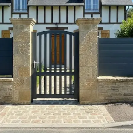 Leader Du Portail Aluminium Ajouré