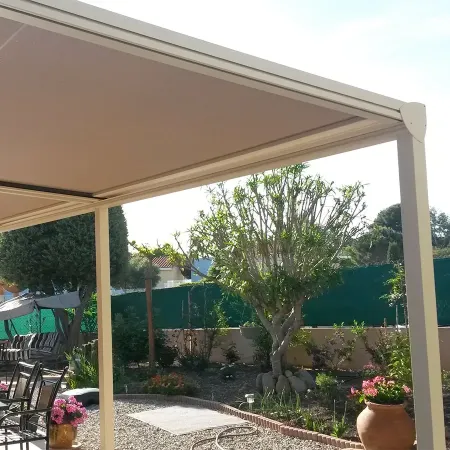 Vue de dessous de la Pergola Toile direct Usine