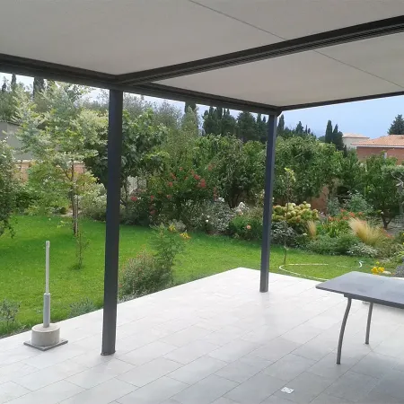 Pergola à Toile Manœuvre Solaire