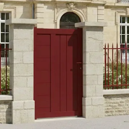 En Rouge ce Portillon Battant en Aluminium