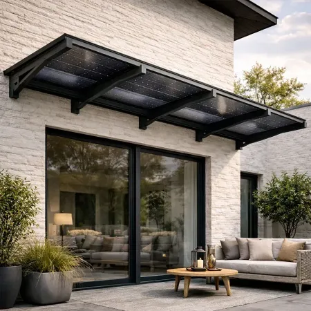 Auvent solaire photovoltaïque en aluminium anthracite installé sur une façade moderne.