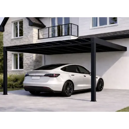 Carport solaire adossé noir avec panneaux photovoltaïques noirs, installé devant une maison contemporaine