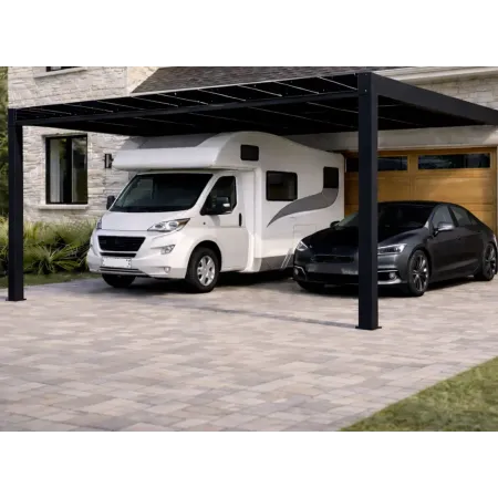 Carport solaire adossé noir avec panneaux photovoltaïques et habillage bois en façade