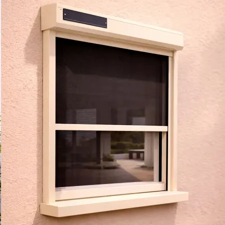 Moustiquaire enroulable solaire RAL 1015 partiellement ouverte vue de côté sur fenêtre avec coffre autonome sans fil