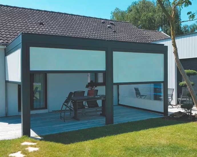 Store Pergola Coulissant : protection solaire