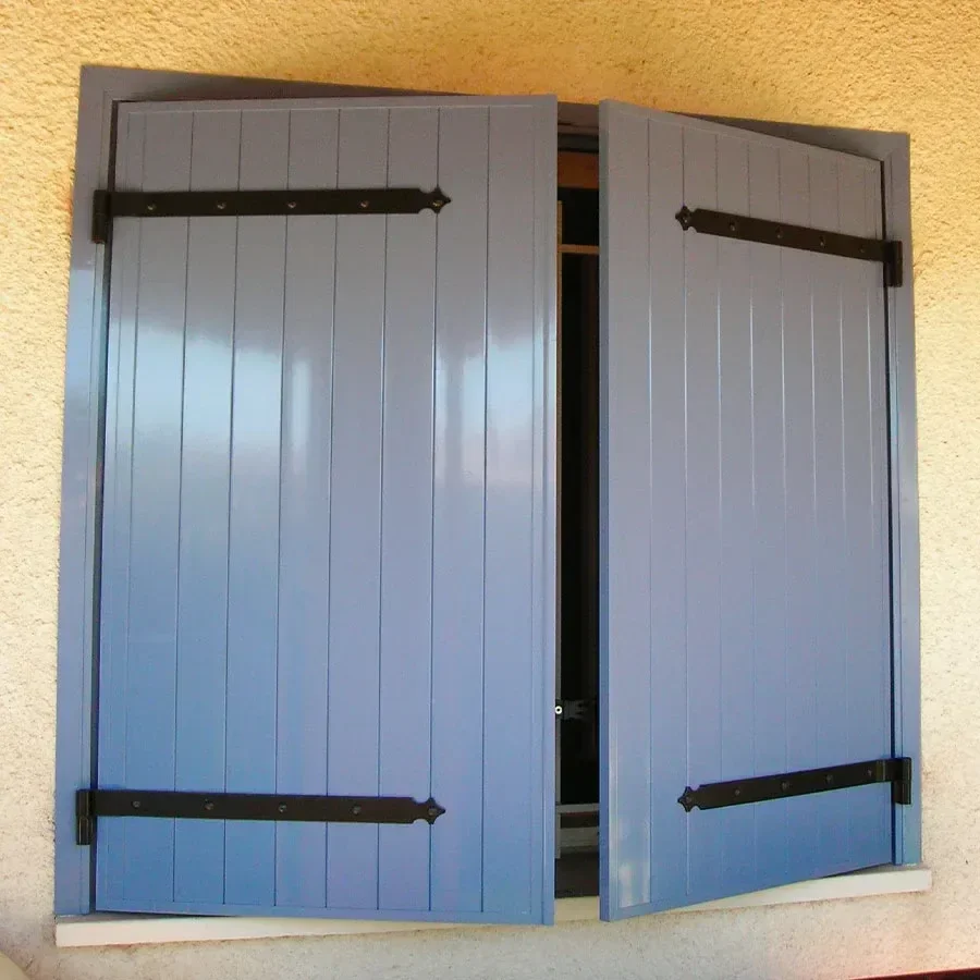 Volet Battant Aluminium avec Précadre