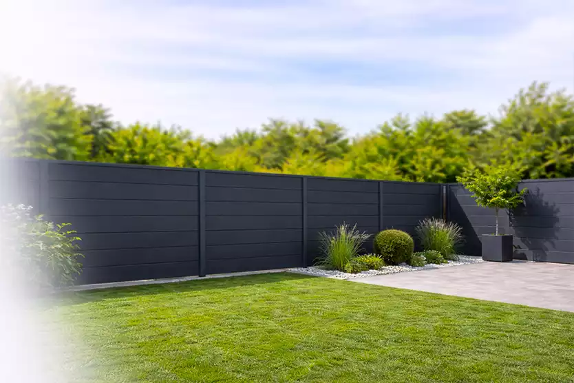 Pergola aluminium sur mesure au prix d&rsquo;usine, adoss&eacute;e &agrave; une maison