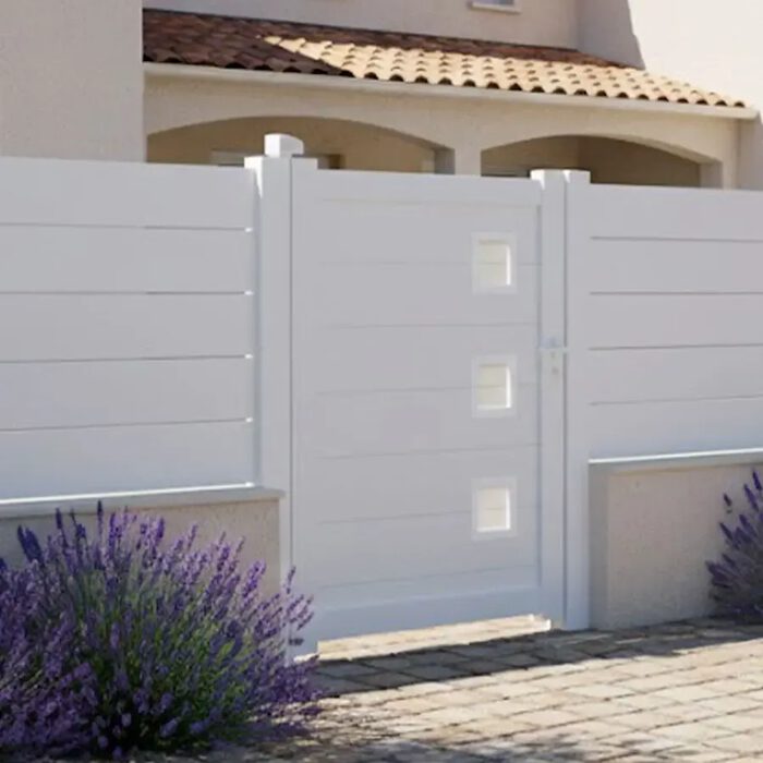 Portillon aluminium CLAVER blanc avec sa clôture assortie